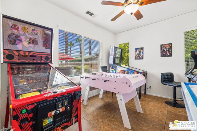 42776 Del Lago Court, Indio CA: https://media.crmls.org/mediaz/4cc01ac0-f152-40b7-9b61-49adae35803b.jpg