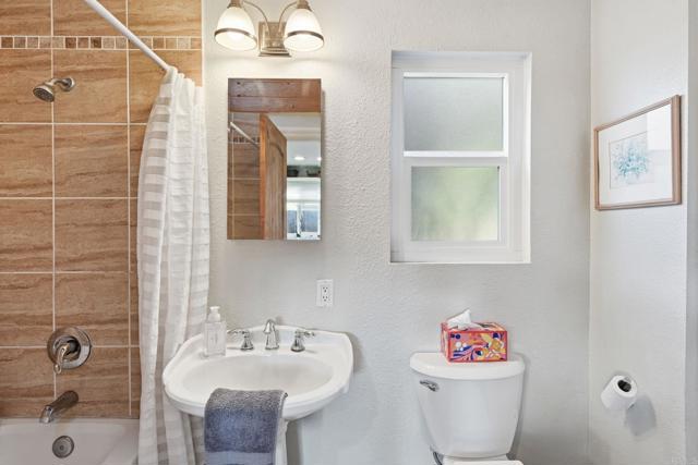 Detail Gallery Image 20 of 29 For Tuttle St, Carlsbad,  CA 92008 - 1 Beds | 1 Baths