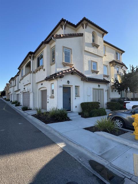 1614 Sanderling Avenue, Chula Vista CA: https://media.crmls.org/mediaz/4cc11ce3-6110-45f5-bb2e-ab67ac52dedd.jpg