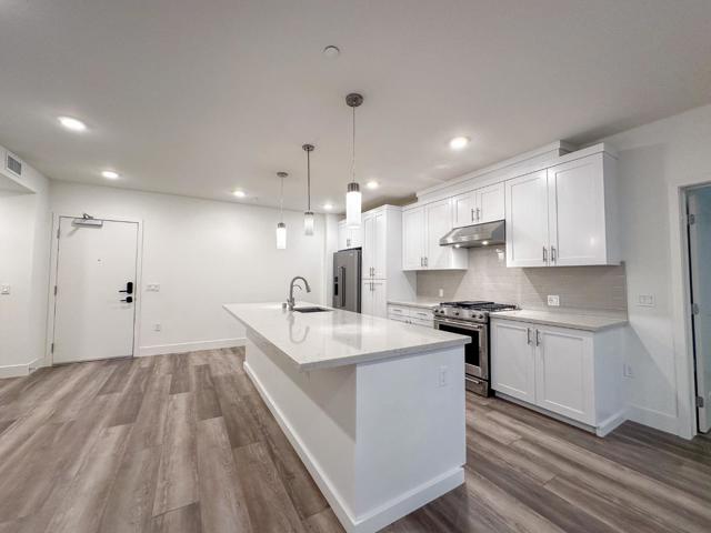Image 2 of 31 For 3578 Rambla Place 425