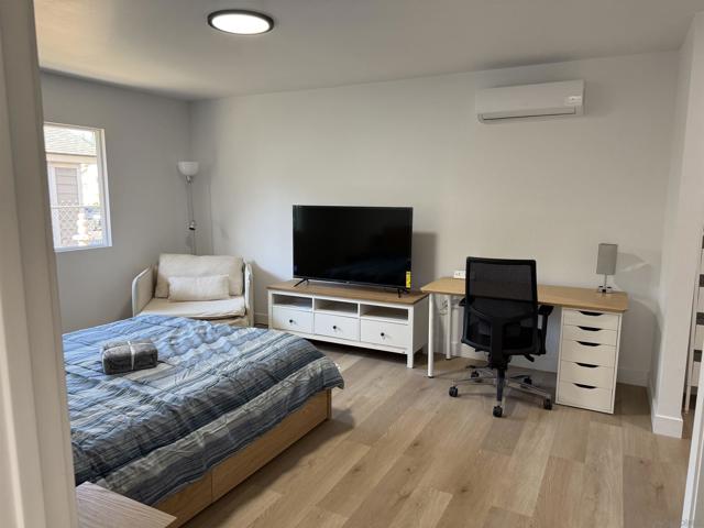 664 Carefree Dr, San Diego CA: https://media.crmls.org/mediaz/4cc1deca-4e43-4234-bf2b-c3939837da90.jpg