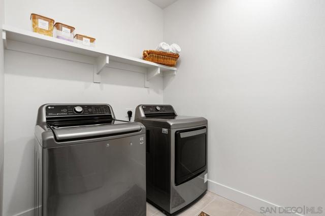 35505 Orchard Trails, Fallbrook CA: https://media.crmls.org/mediaz/4cc2089c-118e-431d-bf23-182b60cba1cc.jpg