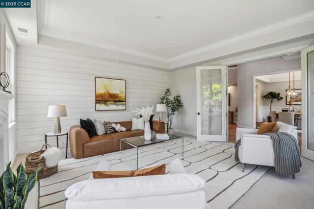 10 Candlelight Lane, Lafayette CA: https://media.crmls.org/mediaz/4cc2666f-67c1-421c-be2c-cc4c1d9c0e3c.jpg