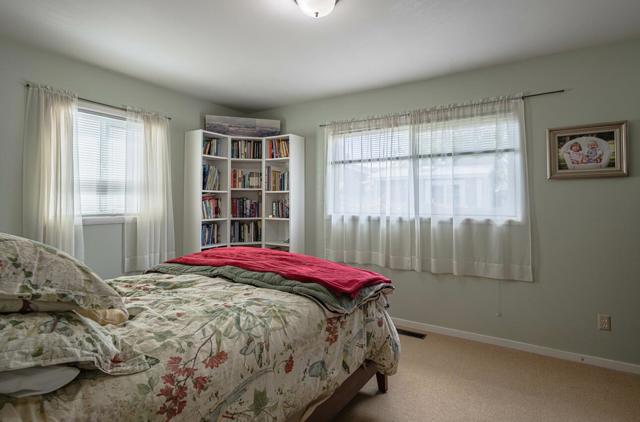 914 Junipero Way, Salinas CA: https://media.crmls.org/mediaz/4cc28167-d7b8-4b10-9680-08f1aa7470dc.jpg