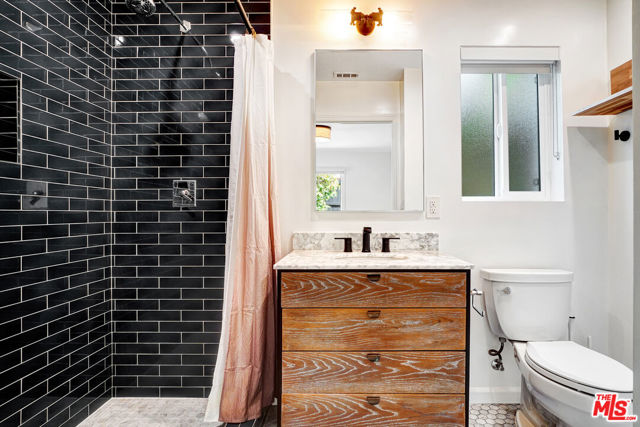 4340 W 60th Street, Los Angeles CA: https://media.crmls.org/mediaz/4cc32798-2fa4-4d4e-8fd2-58f4ac0a5351.jpg