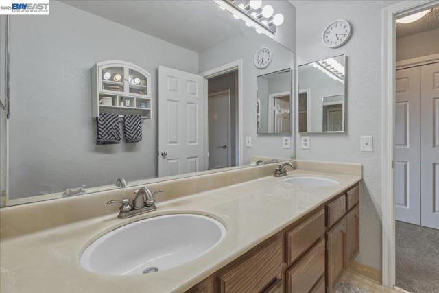 466 Crystalline Dr, Fremont CA: https://media.crmls.org/mediaz/4cc434a5-7f32-467d-aa34-23200535caf1.jpg