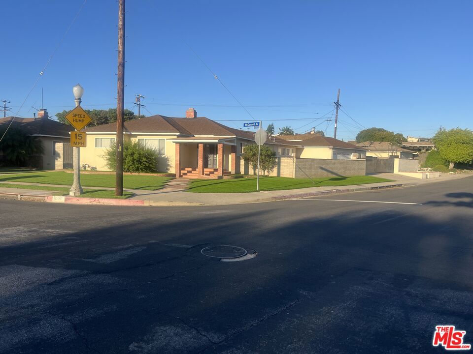 8536 Mcconnell Avenue