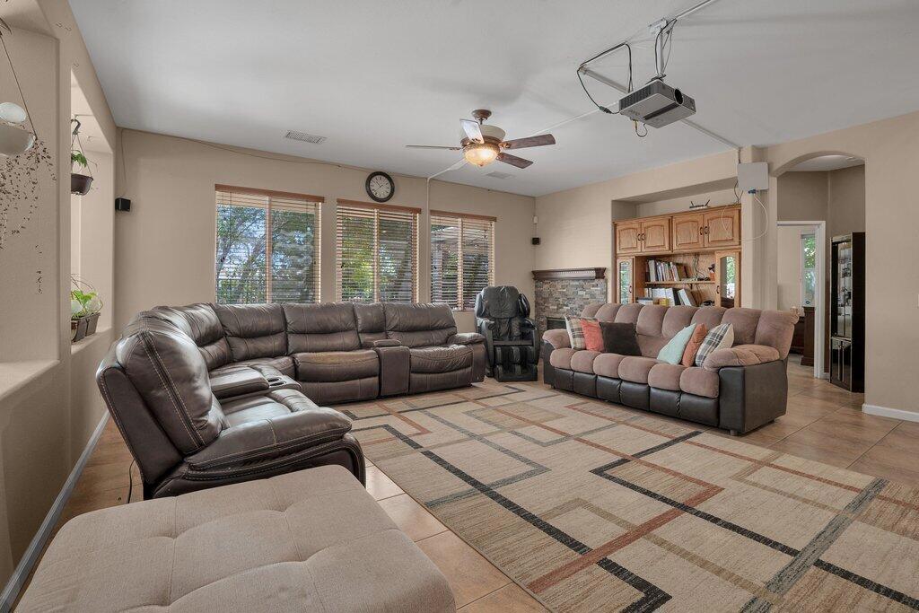 MLS #219133900DA image #5