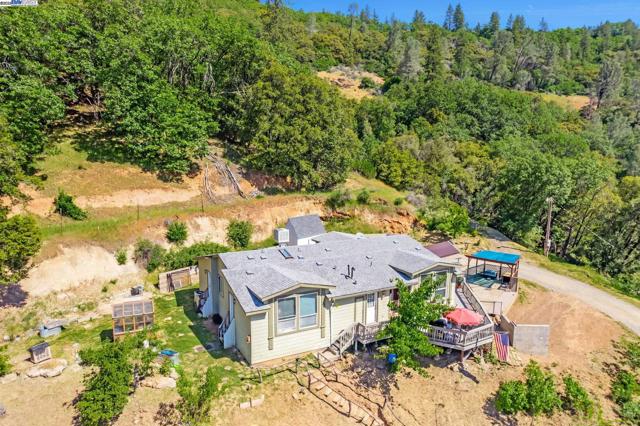 3698 Braden Road, Camino CA: https://media.crmls.org/mediaz/4cc4e6b4-63fd-4c21-b7bf-f9d934e32a84.jpg
