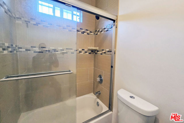 1434 Ricardo St, Los Angeles CA: https://media.crmls.org/mediaz/4cc52aee-fb2e-4d8d-8b66-385854baf06c.jpg