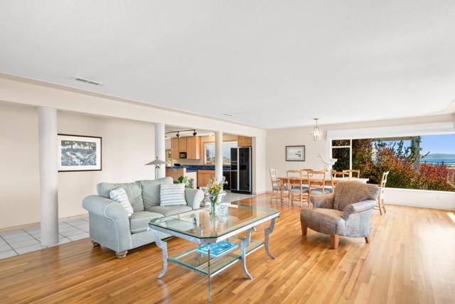 102 32nd Avenue, Santa Cruz CA: https://media.crmls.org/mediaz/4cc54a01-4c2a-4247-baf8-f47ba6d07217.jpg