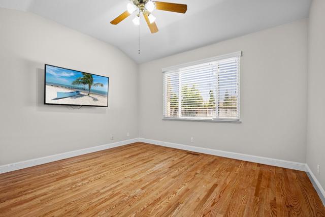 12320 Highland Estates Lane, San Martin CA: https://media.crmls.org/mediaz/4cc55044-f095-47b8-bddf-7de0ae9f796d.jpg