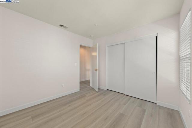 253 Bellington Cmn, Livermore CA: https://media.crmls.org/mediaz/4cc5f131-64a7-4f32-8545-5a7dc39fc900.jpg