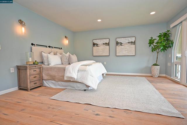 3434 Tice Creek Dr, Walnut Creek CA: https://media.crmls.org/mediaz/4cc6506c-a29b-448e-ac70-3134c215d5f6.jpg
