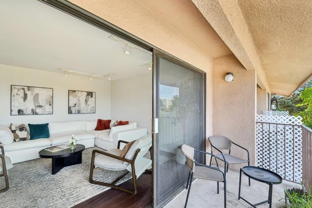 4253 5Th Ave, San Diego CA: https://media.crmls.org/mediaz/4cc6a215-36cd-44e5-95ec-0aeae598fdb9.jpg
