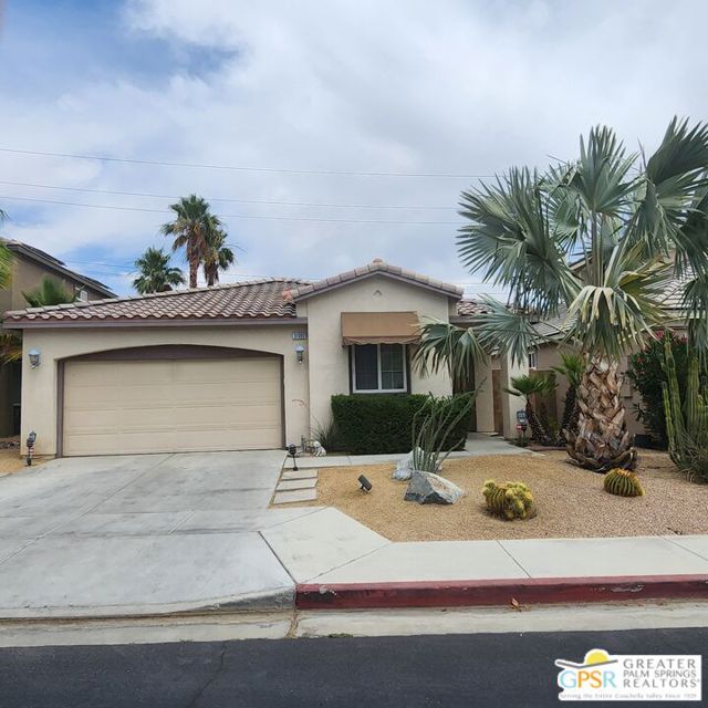 31090 Calle Agate, Cathedral City CA: https://media.crmls.org/mediaz/4cc6e1bb-abb9-4c17-9ca0-861081f3f159.jpg
