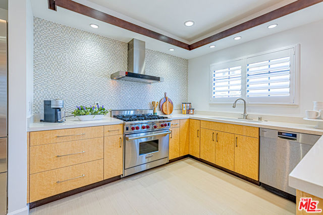 10611 Ashton Avenue, Los Angeles CA: https://media.crmls.org/mediaz/4cc77b29-bcca-41ff-8a75-8694b3d2e8ff.jpg