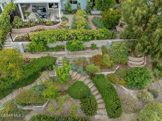 464 W Avenida De Las Flores, Thousand Oaks CA: https://media.crmls.org/mediaz/4cc7894d-5161-4a1c-9b90-d6012c27a3e5.jpg