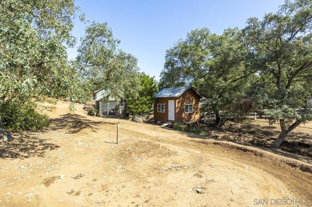 1603 CAMINO DEL SEQUAN, Alpine CA: https://media.crmls.org/mediaz/4cc7ddaf-a207-4294-8363-d457b8948a4a.jpg