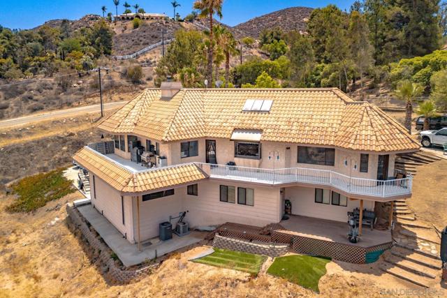 20329 Luchs Rd, Perris CA: https://media.crmls.org/mediaz/4cc80e5a-e08c-448c-bcca-a87a6845d717.jpg