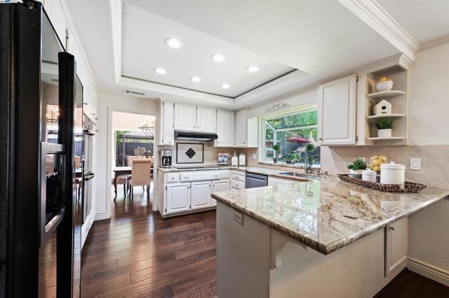 3338 Marsh Hawk Court, Pleasanton CA: https://media.crmls.org/mediaz/4cc877df-9447-420b-9e5b-be8f15059364.jpg