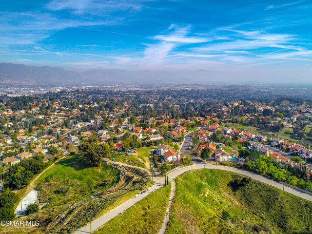17900 Bull Canyon Road, Granada Hills CA: https://media.crmls.org/mediaz/4cc87c8c-2399-4e8a-96ed-1efbed2b0a7b.jpg