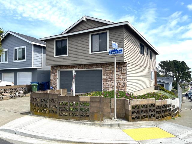 375 Shipley Avenue, Daly City CA: https://media.crmls.org/mediaz/4cca1e9d-3a78-4cc7-a9fa-a4d871b1fff0.jpg