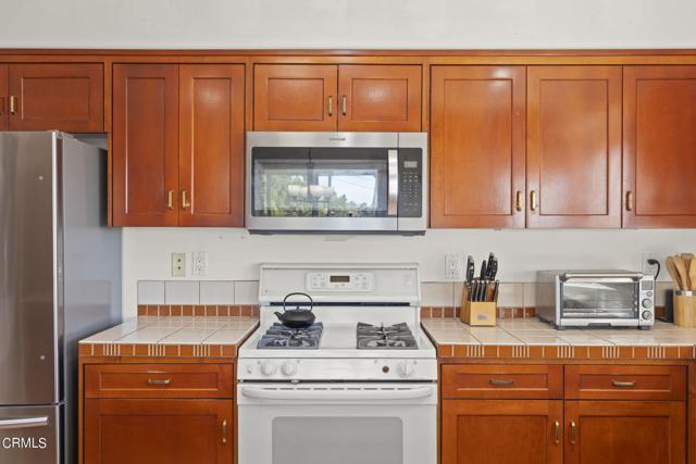 Detail Gallery Image 11 of 47 For 400 Alosta Dr, Camarillo,  CA 93010 - 3 Beds | 2 Baths