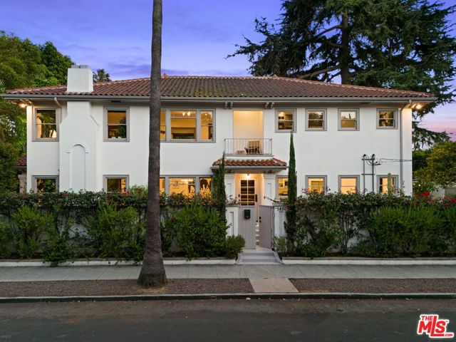 5850 Foothill Drive, Los Angeles CA: https://media.crmls.org/mediaz/4ccadeab-e130-4946-a901-1de022f0b87d.jpg