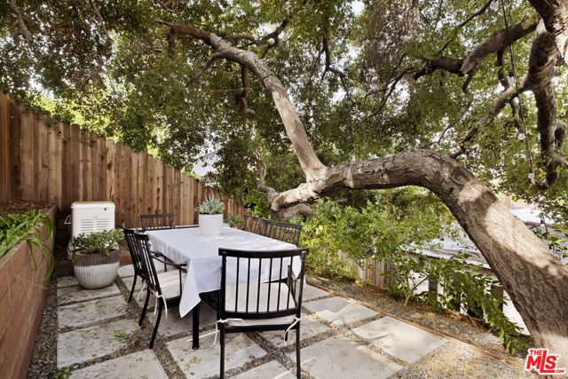 1140 N Coronado Street, Los Angeles CA: https://media.crmls.org/mediaz/4ccae2e1-0d7f-4506-b070-449ce37a0cf7.jpg