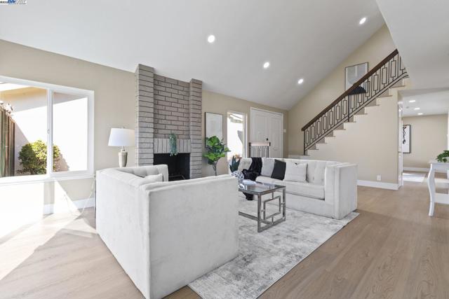 5139 Dryden Ct, Newark CA: https://media.crmls.org/mediaz/4ccb7c78-c804-4c42-a6a4-27a57bcbd6bc.jpg