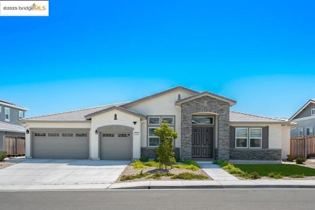 304 Adora Ln, Oakley CA: https://media.crmls.org/mediaz/4ccc0eb0-192c-4cdd-80e0-d4ec5739bbd1.jpg