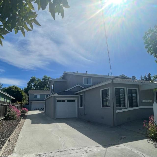 134 Cypress, Redwood City CA: https://media.crmls.org/mediaz/4ccc2246-7cb8-4cfb-be3e-d06889625c99.jpg