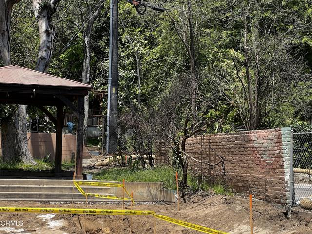 1357 El Corto Drive, Altadena CA: https://media.crmls.org/mediaz/4cce94c8-aea3-4e62-8069-a2c8ba74cab8.jpg
