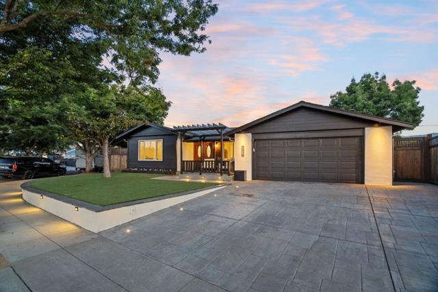 4975 Howes Lane, San Jose CA: https://media.crmls.org/mediaz/4cd0ca15-6041-430c-978f-6b0208b1c96e.jpg