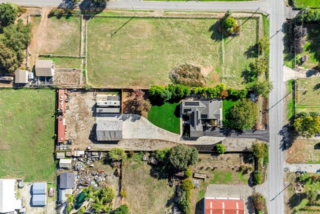 11840 Foothill Avenue, Gilroy CA: https://media.crmls.org/mediaz/4cd308ea-9f07-4670-aeaa-fc35ee139ac8.jpg