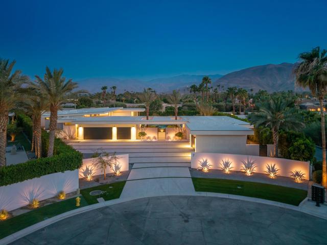 7 Makena Lane, Rancho Mirage CA: https://media.crmls.org/mediaz/4cd33594-0c60-4538-9b39-6fcc85ea7deb.jpg