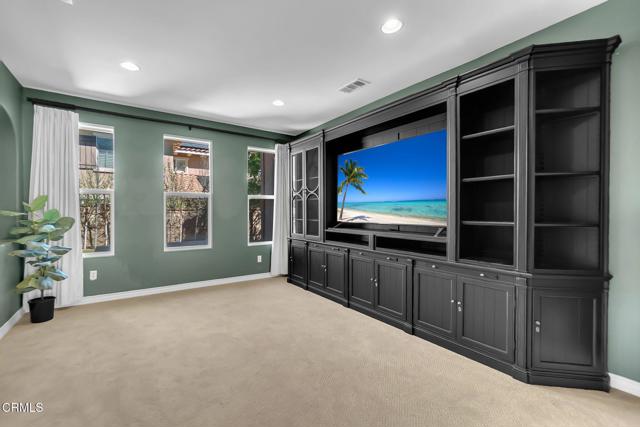 Detail Gallery Image 10 of 64 For 821 Somera Ct, Simi Valley,  CA 93065 - 5 Beds | 4/1 Baths