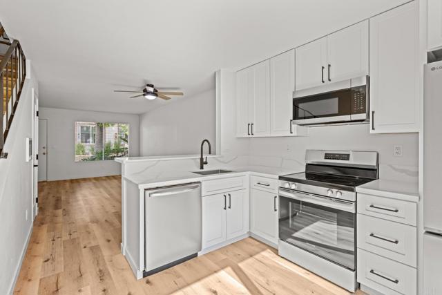 Detail Gallery Image 3 of 23 For 6638 Bell Bluff Ave a,  San Diego,  CA 92119 - 2 Beds | 1 Baths