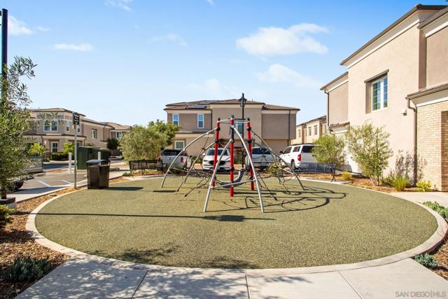 1202 Sunrise Vw, San Marcos CA: https://media.crmls.org/mediaz/4cd60145-0343-422b-807e-f3b99bdfb32d.jpg