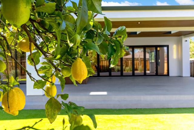 12536 Paseo Flores, Saratoga CA: https://media.crmls.org/mediaz/4cd6976b-f996-4fce-8596-dbfa6df5f233.jpg