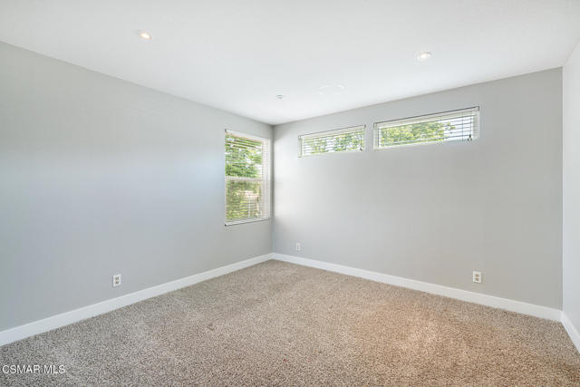 11554 Chestnut Ridge Street, Moorpark CA: https://media.crmls.org/mediaz/4cd6ad0c-45b0-4572-ad88-271189f37bb5.jpg