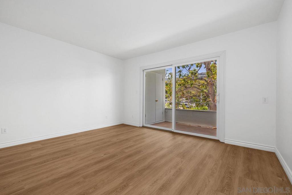 2368 Torrey Pines Road - photo 18