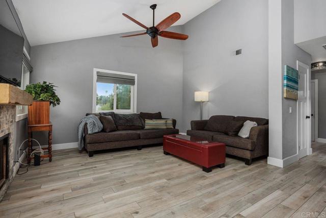 Detail Gallery Image 10 of 40 For 598 Summer View Cir, Encinitas,  CA 92024 - 3 Beds | 2/1 Baths