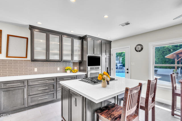 208 Fowler Drive, Monrovia CA: https://media.crmls.org/mediaz/4cd86cab-5372-41ce-b1a8-d6a48a66316a.jpg