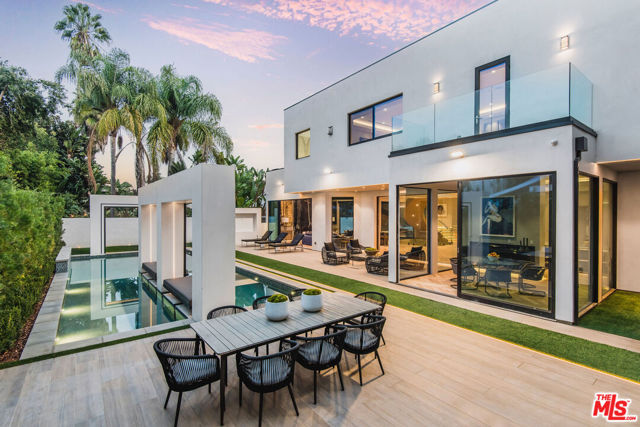 1729 Angelo Drive, Beverly Hills CA: https://media.crmls.org/mediaz/4cd8a266-b4c1-4e8d-8f90-b00004bee238.jpg