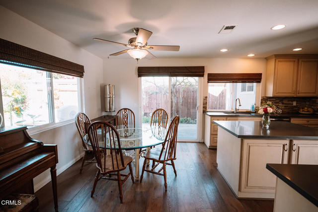 Detail Gallery Image 7 of 20 For 945 Albany Ave, Ventura,  CA 93004 - 2 Beds | 2 Baths