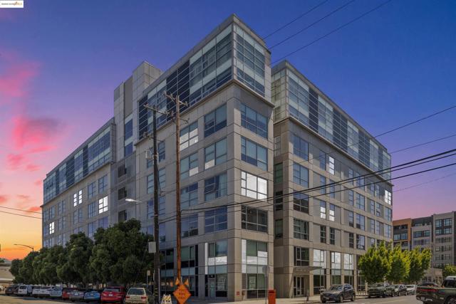 428 Alice Street, Oakland CA: https://media.crmls.org/mediaz/4cd8c34c-5746-4ce2-ad1f-109859d5cdcc.jpg