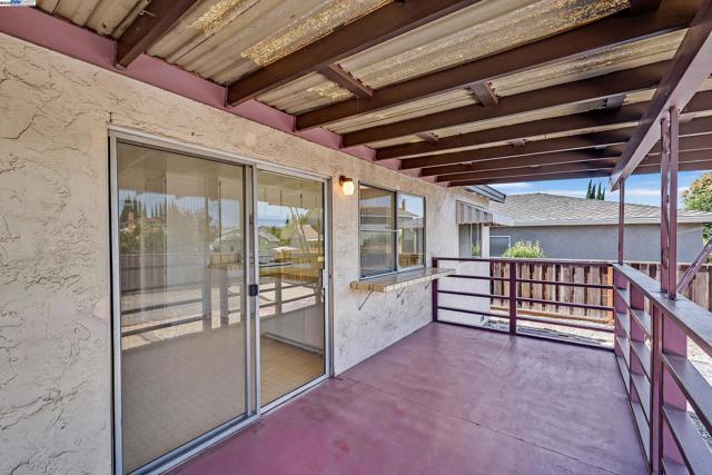 1849 Springsong Dr, San Jose CA: https://media.crmls.org/mediaz/4cda3021-d262-4ef4-94fa-da6cdb08aa8f.jpg