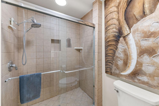 44079 Elba Court, Palm Desert CA: https://media.crmls.org/mediaz/4cda3bb5-2857-4198-bfe0-8c27c46a5b46.jpg